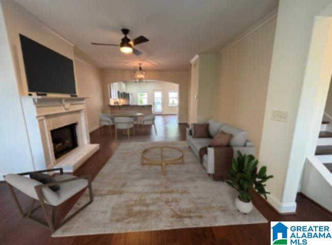 954 LENNOX BOULEVARD