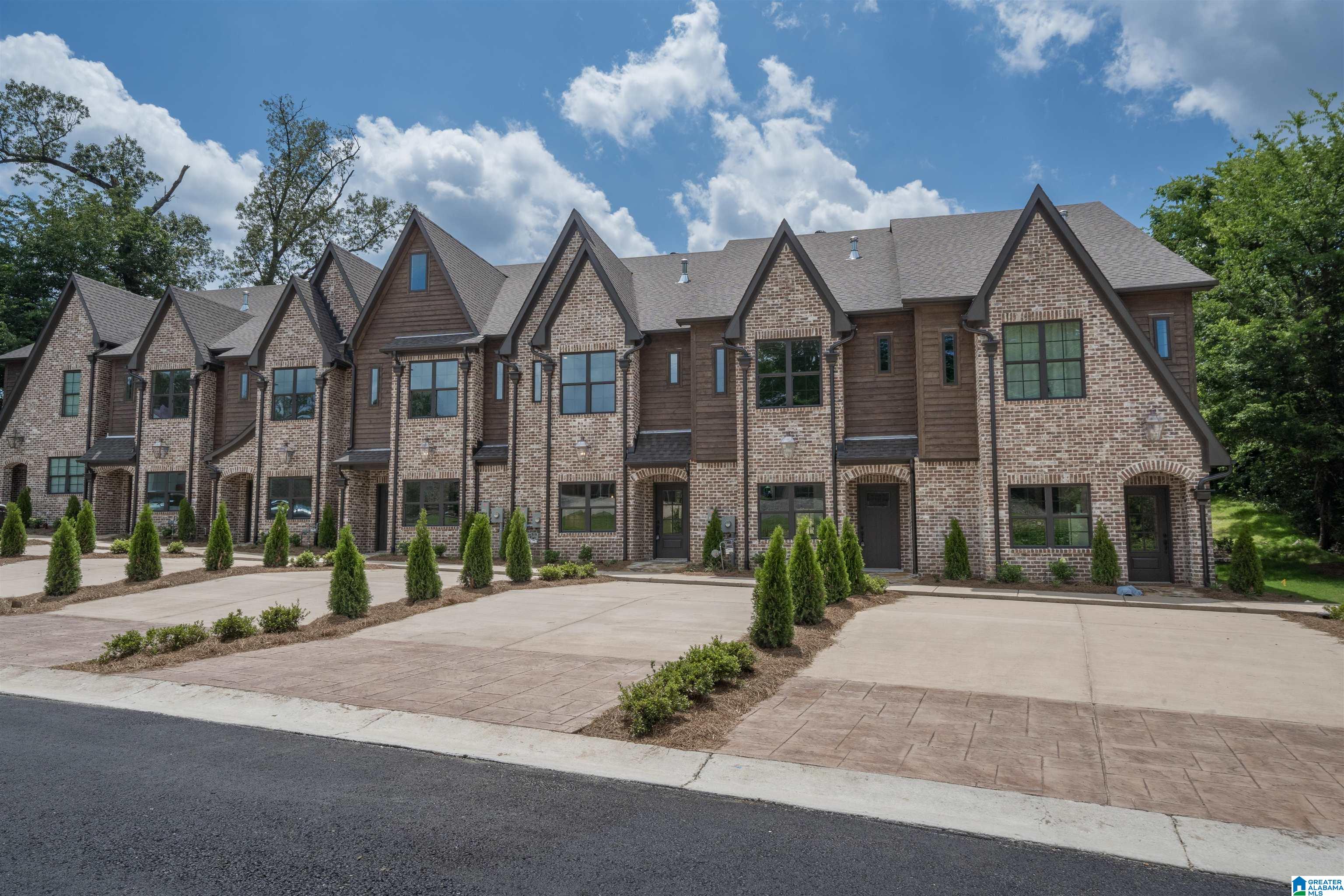 4228 OAKVIEW LANE