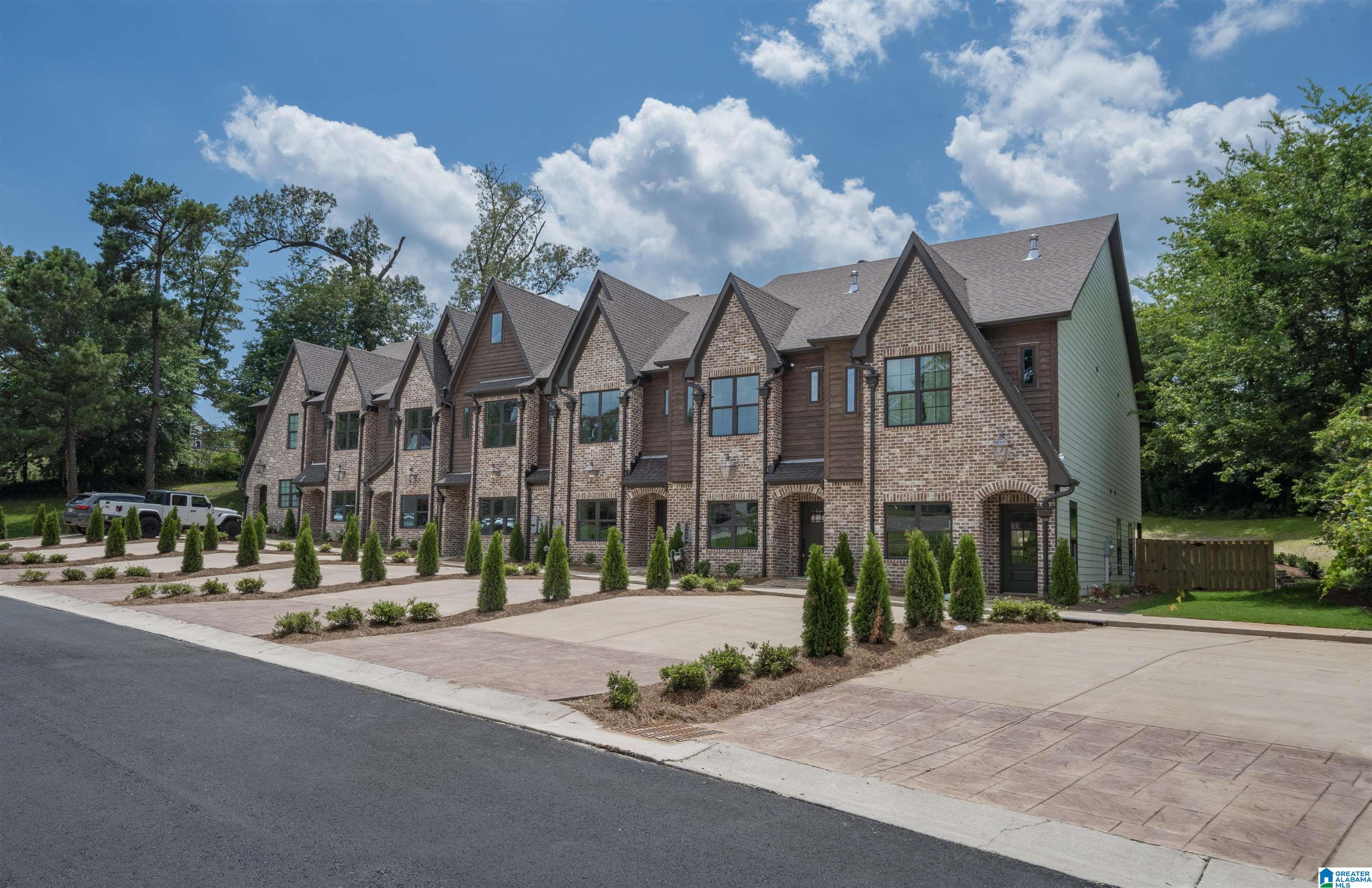 4228 OAKVIEW LANE