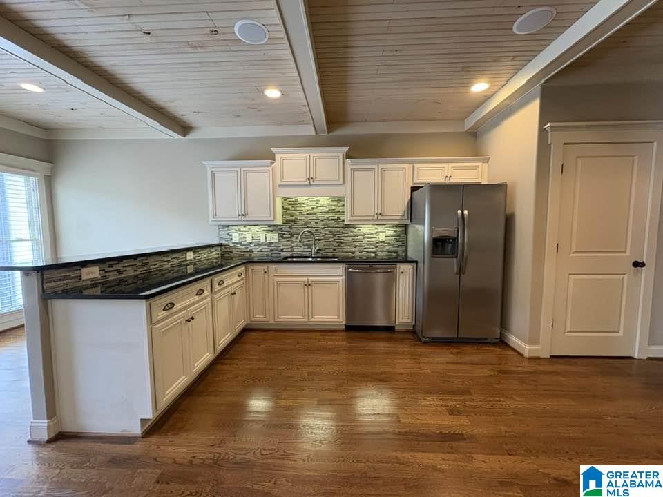 305 HERITAGE DRIVE