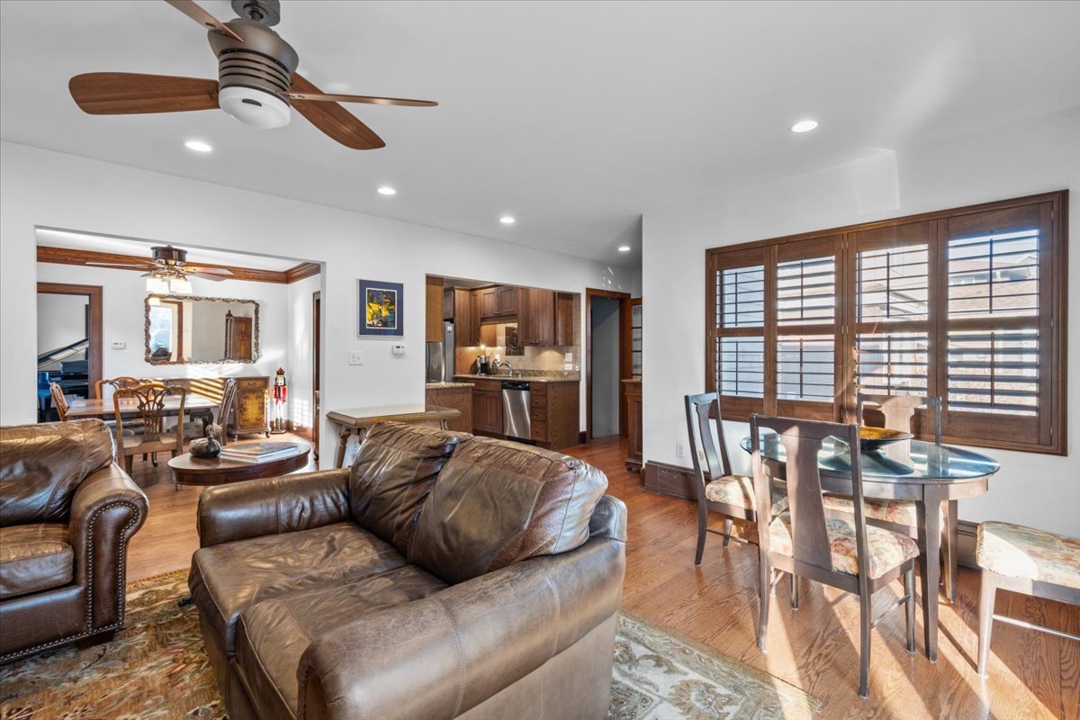 812 N Brainard Street