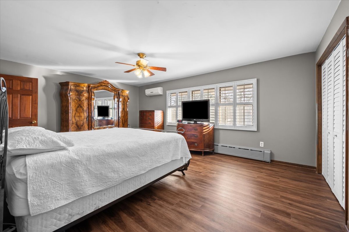 812 N Brainard Street