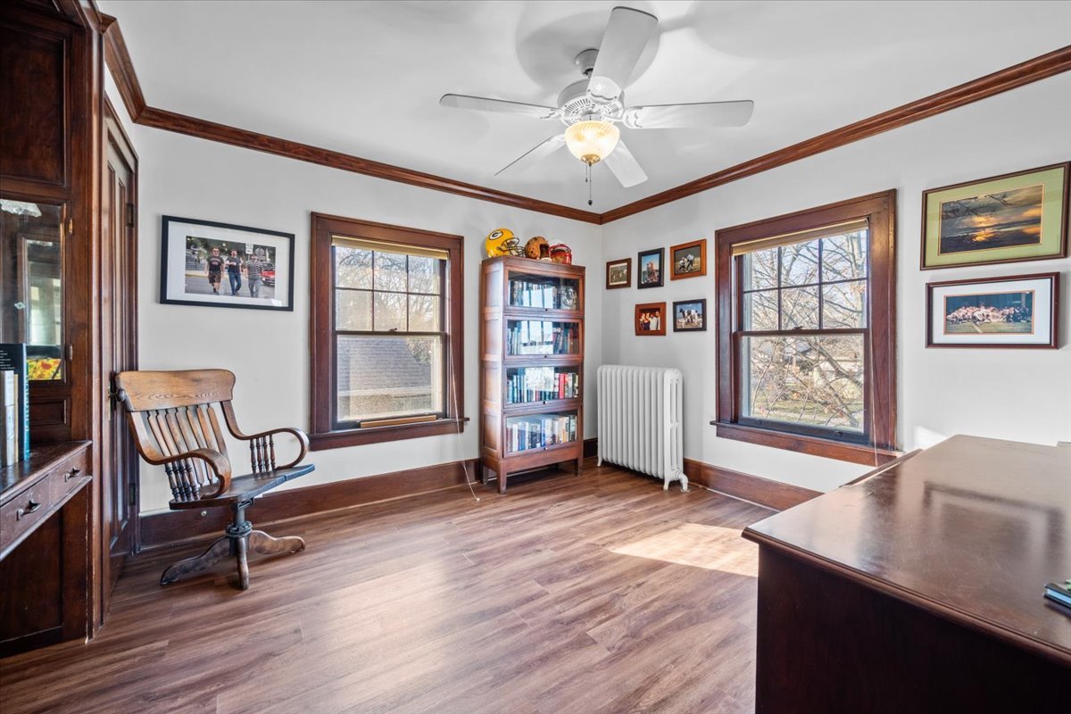 812 N Brainard Street