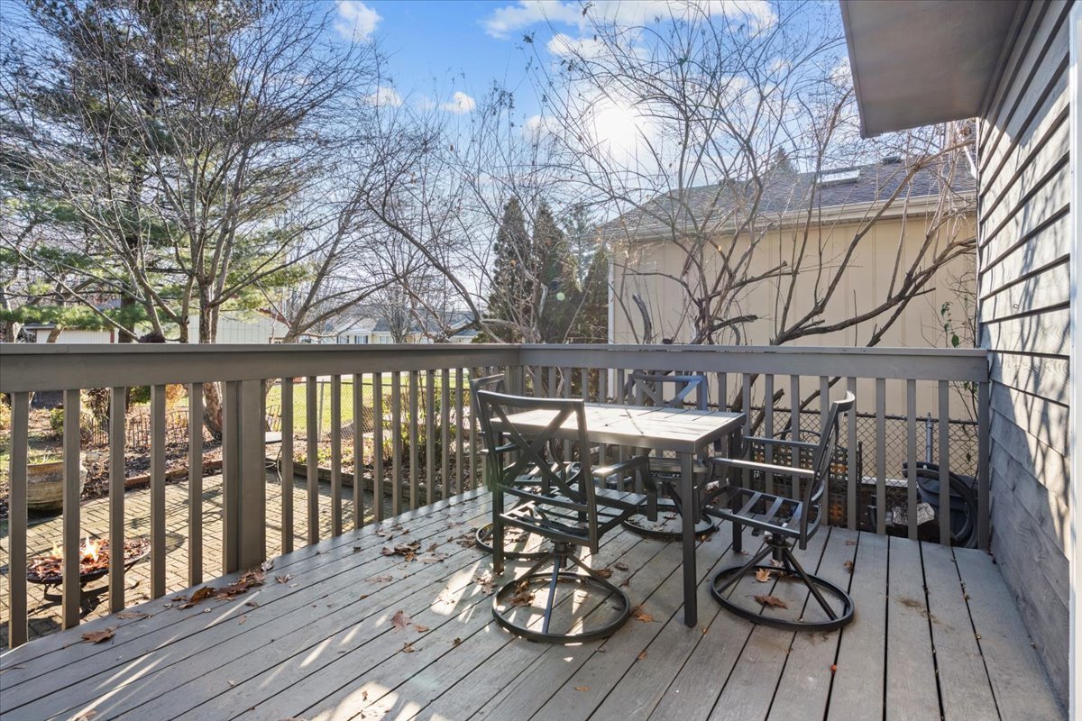 812 N Brainard Street