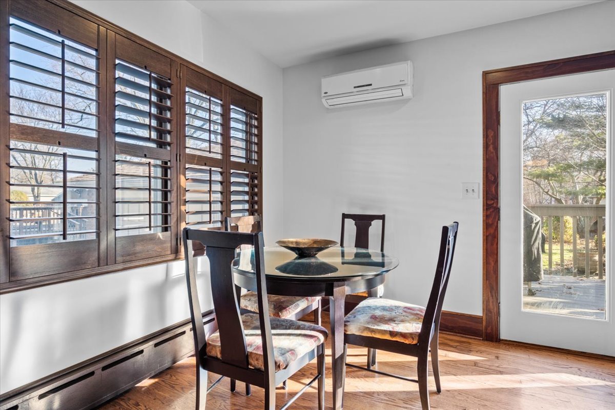 812 N Brainard Street