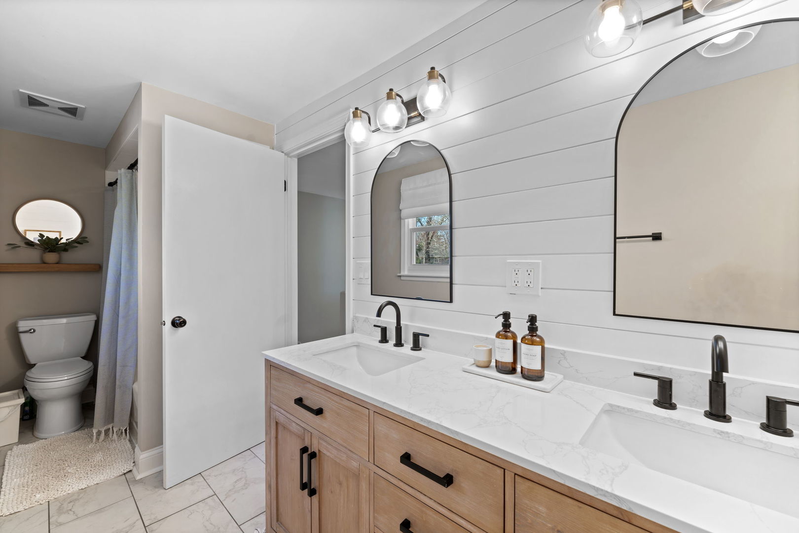 6S345 Greenwich Court