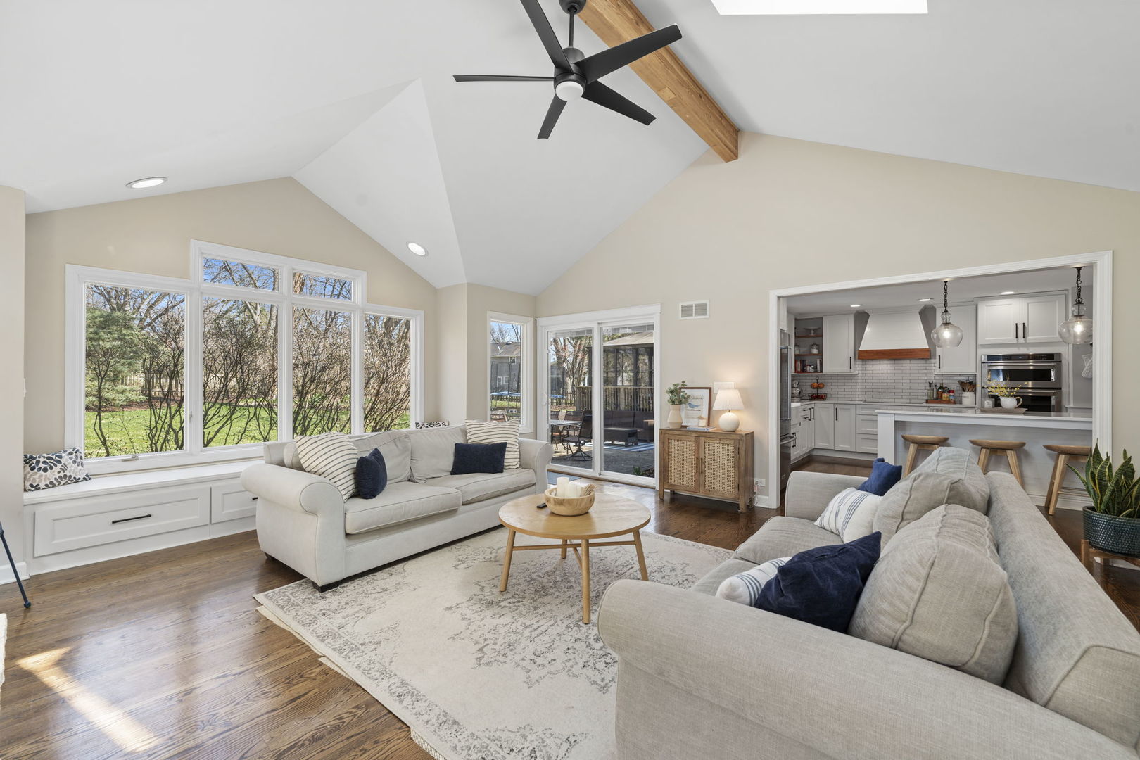 6S345 Greenwich Court