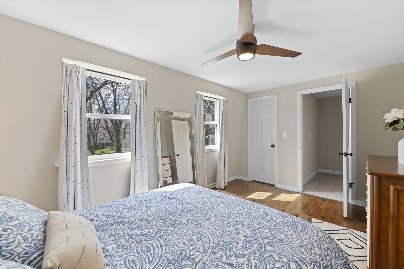 6S345 Greenwich Court