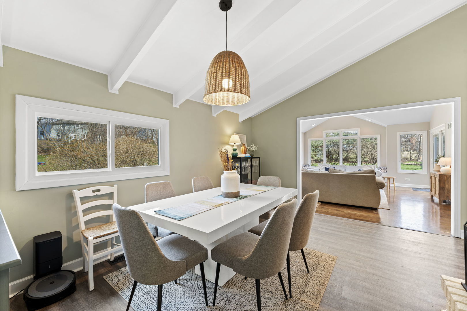 6S345 Greenwich Court