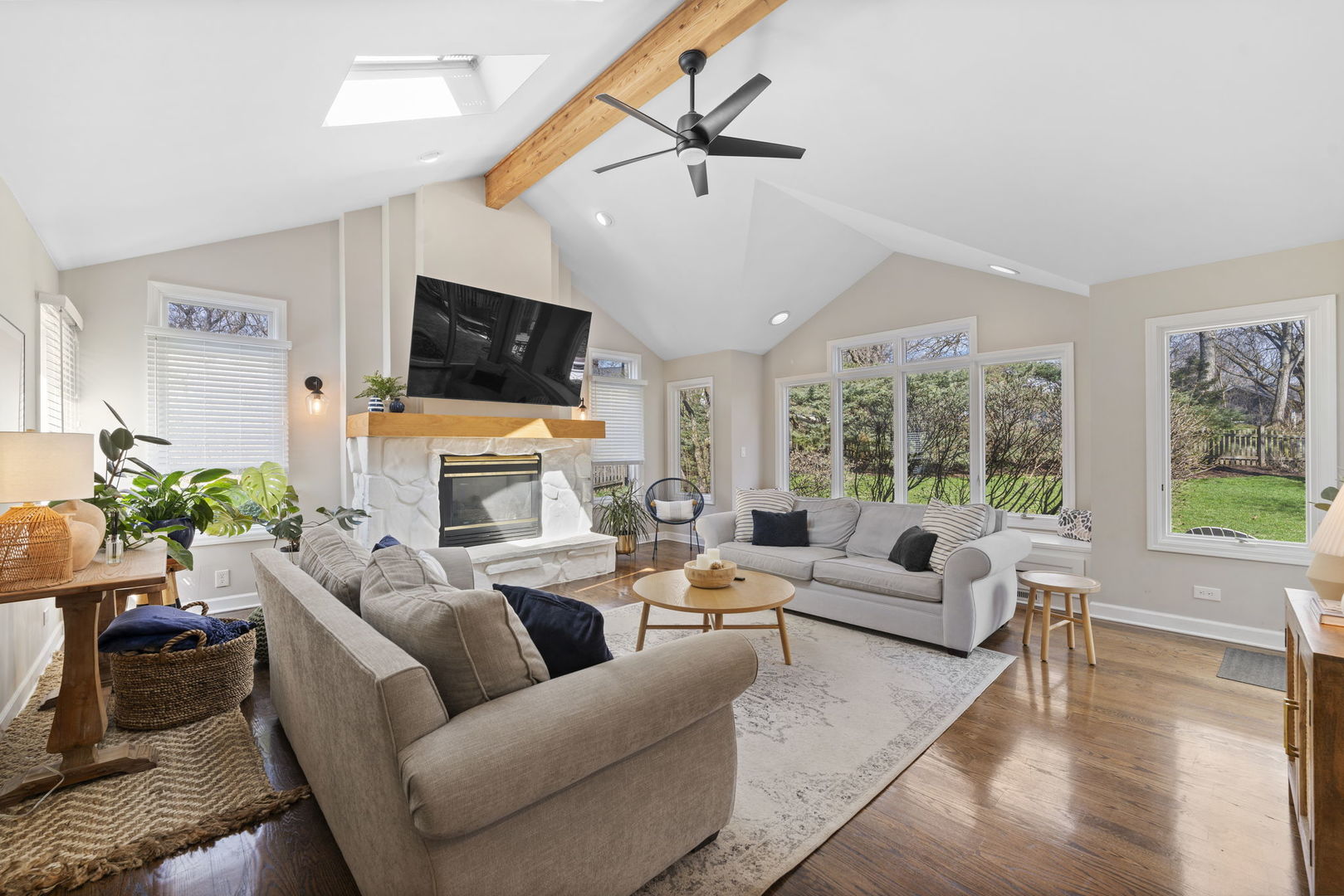 6S345 Greenwich Court