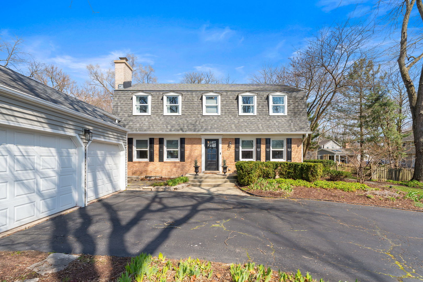 6S345 Greenwich Court