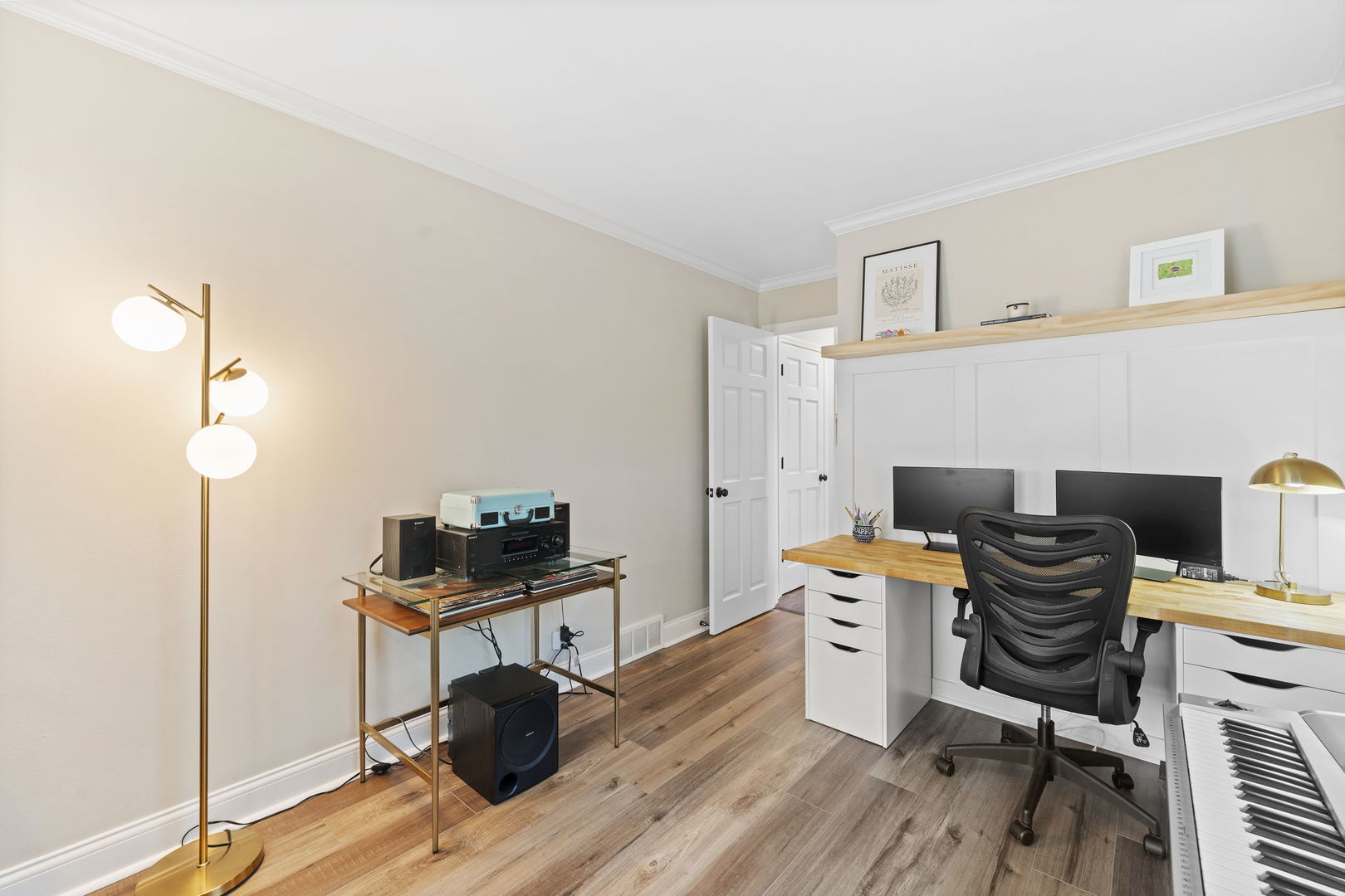 6S345 Greenwich Court