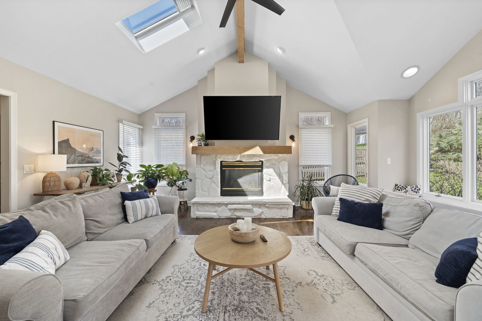 6S345 Greenwich Court