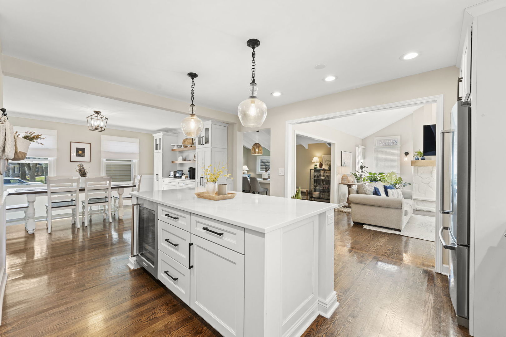 6S345 Greenwich Court