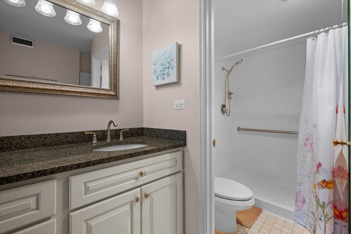 1105 N Mill Street Unit: 123