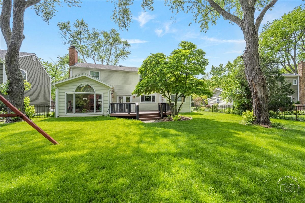 824 Royal St . George Drive