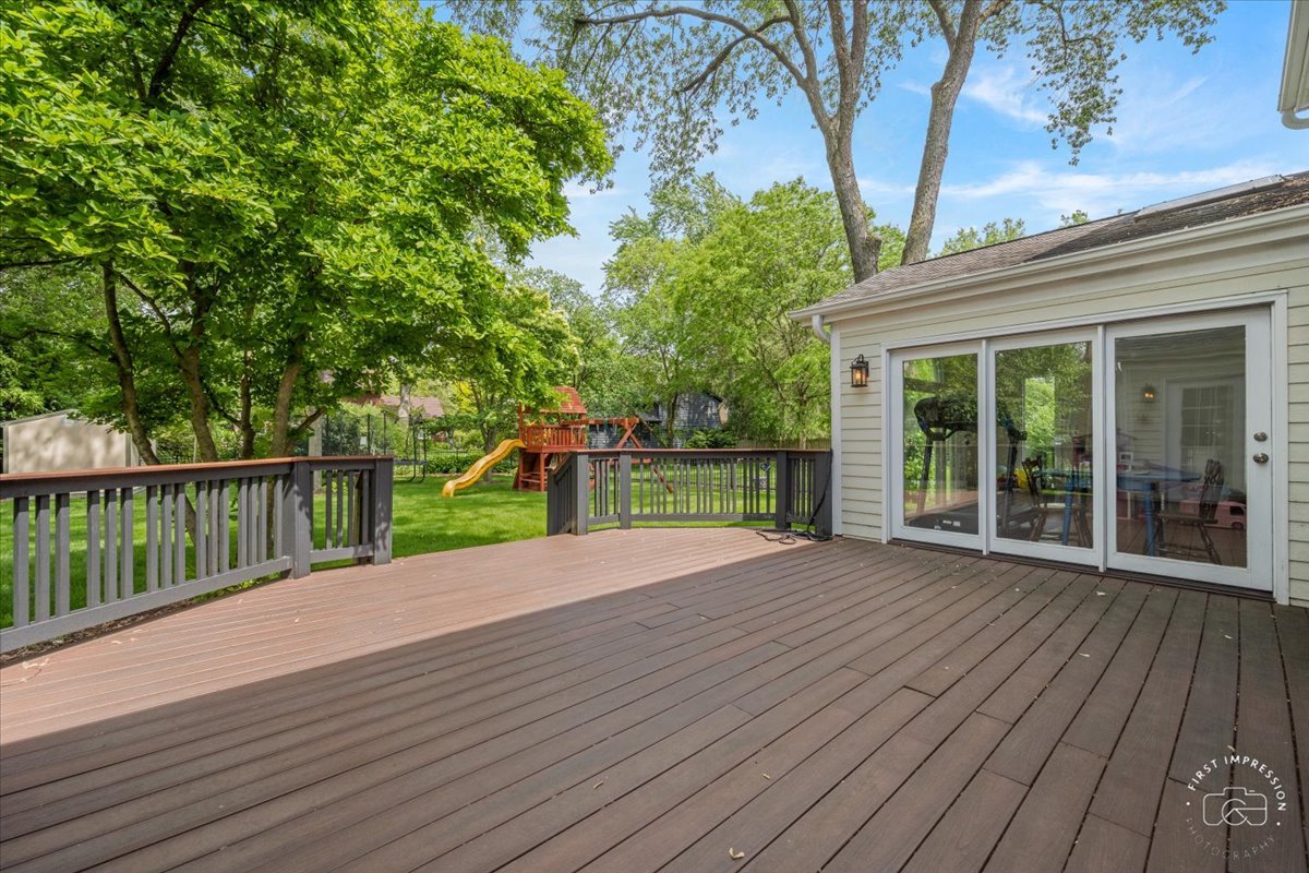 824 Royal St . George Drive