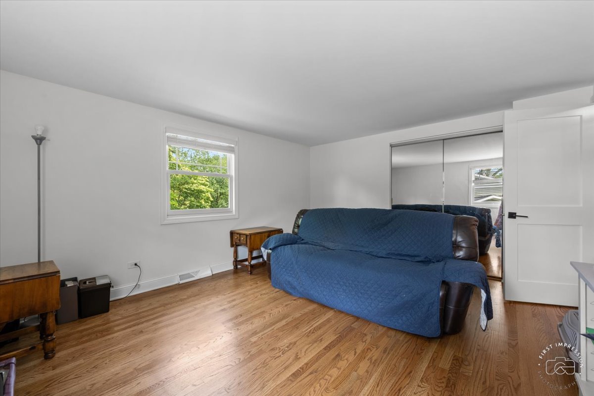 824 Royal St . George Drive