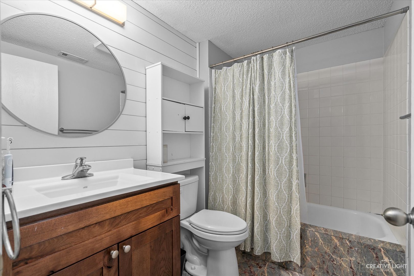 511 Aurora Avenue Unit: 215