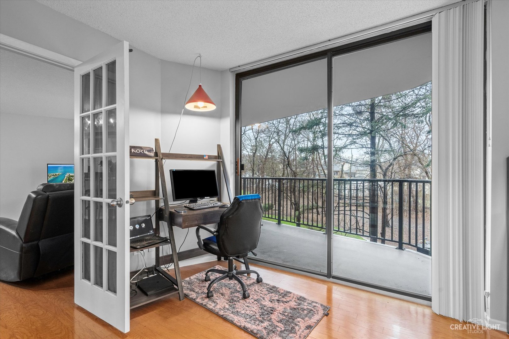 511 Aurora Avenue Unit: 215