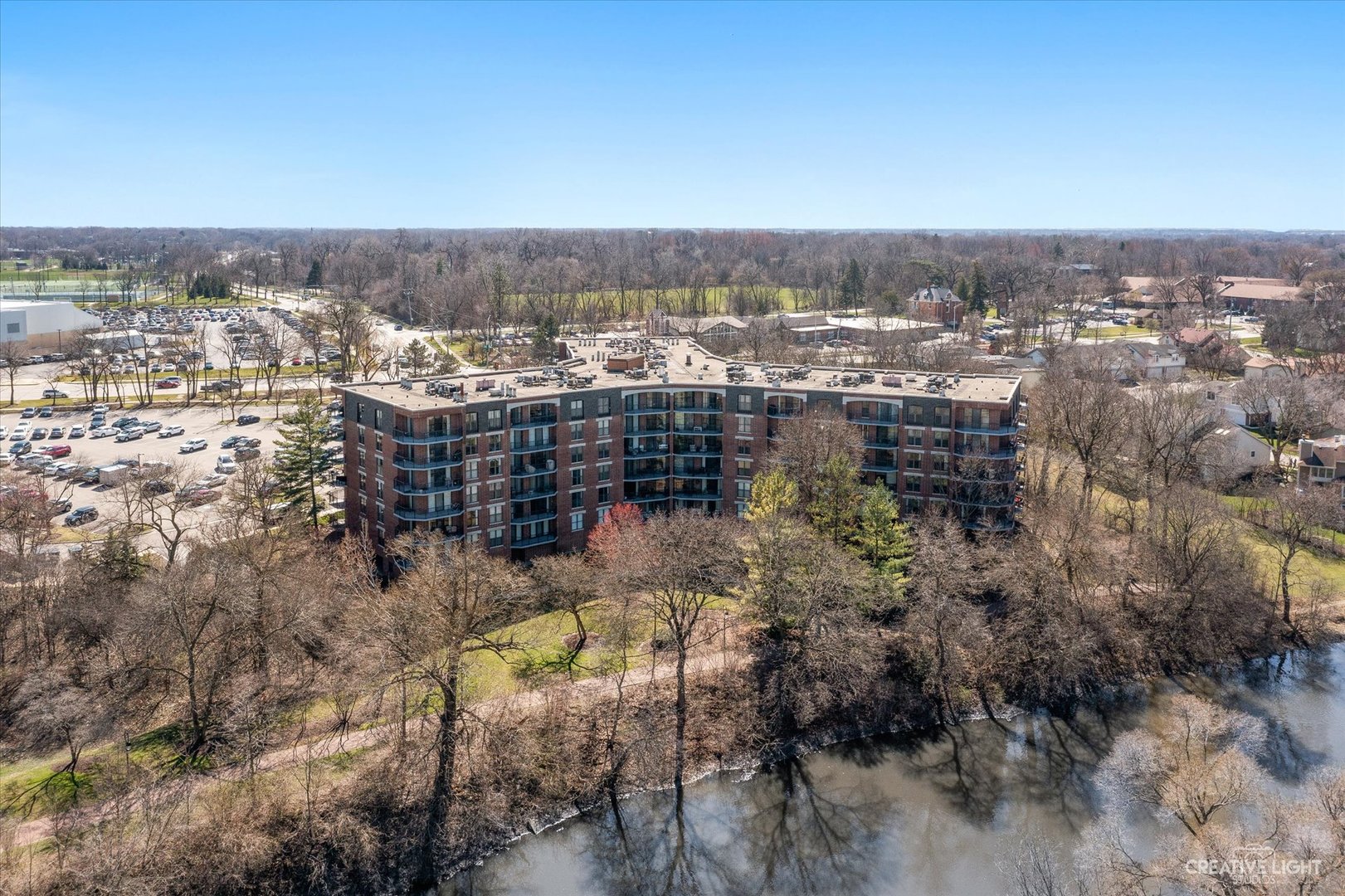 511 Aurora Avenue Unit: 215