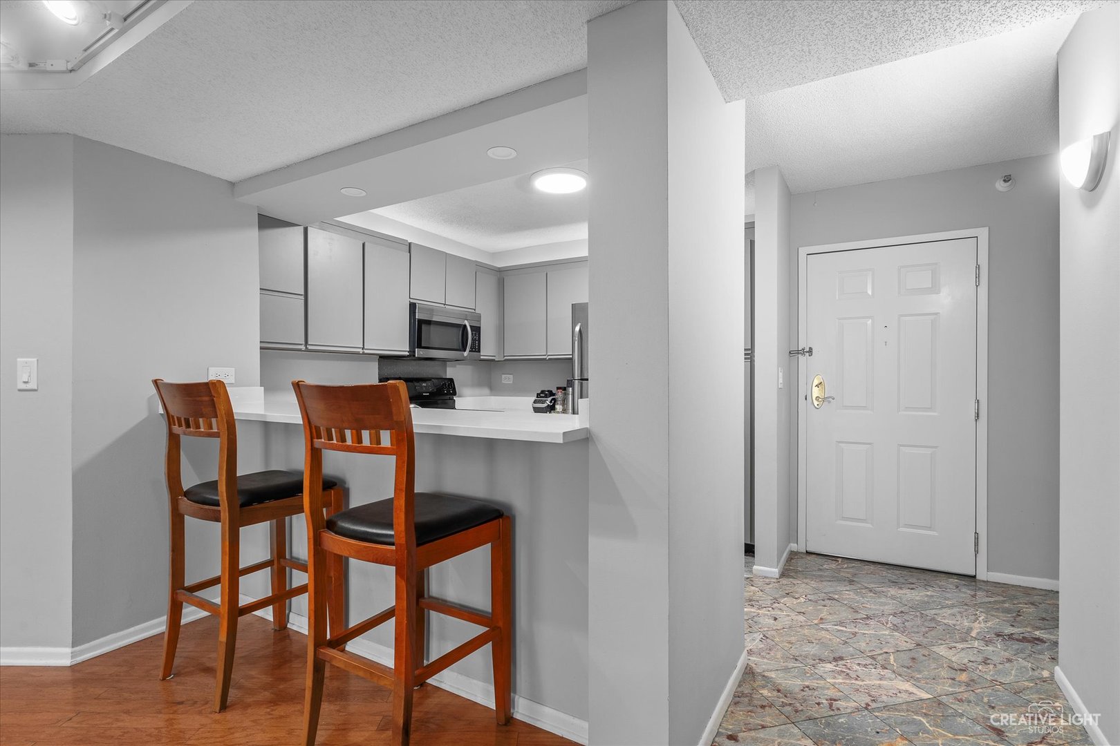 511 Aurora Avenue Unit: 215