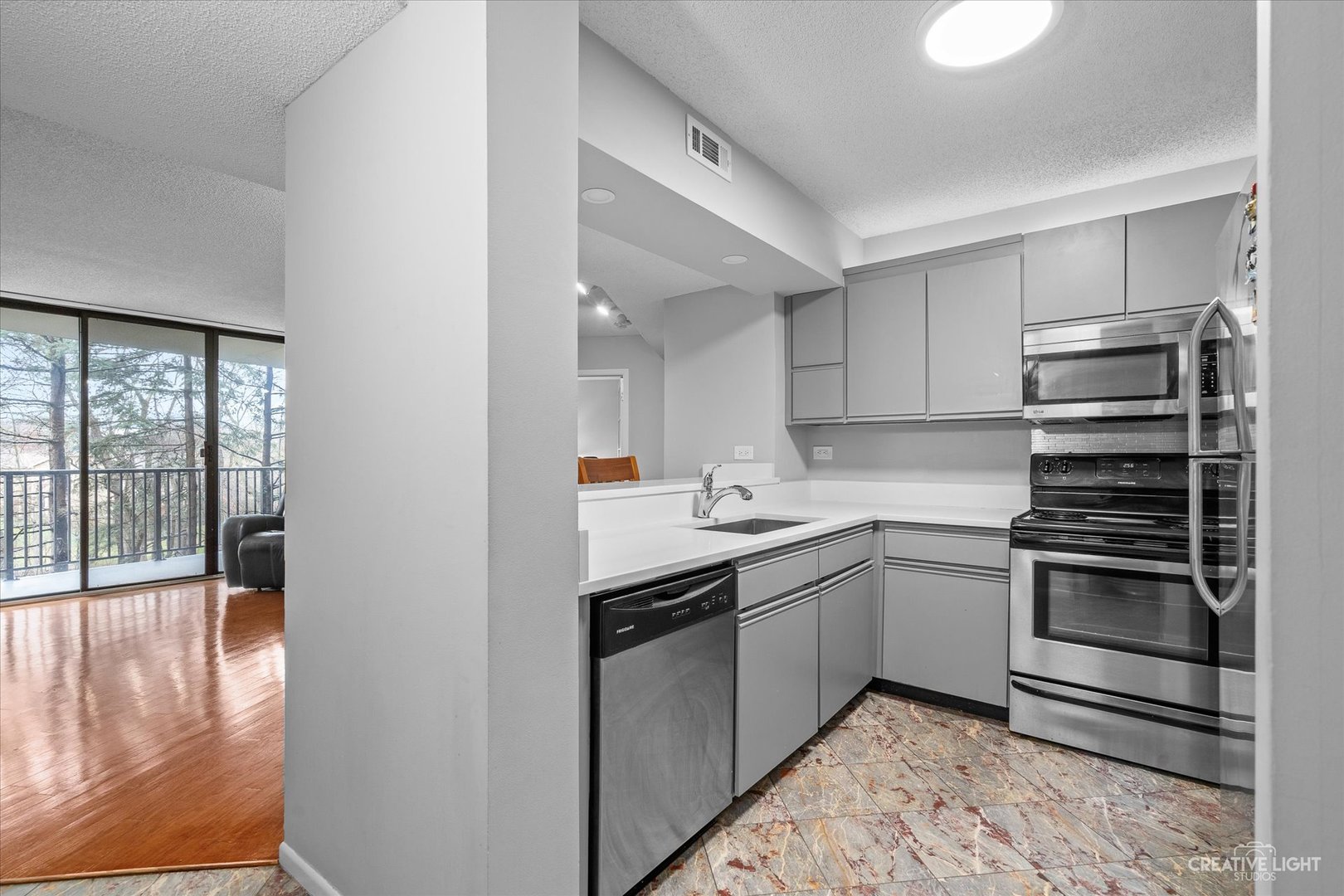 511 Aurora Avenue Unit: 215