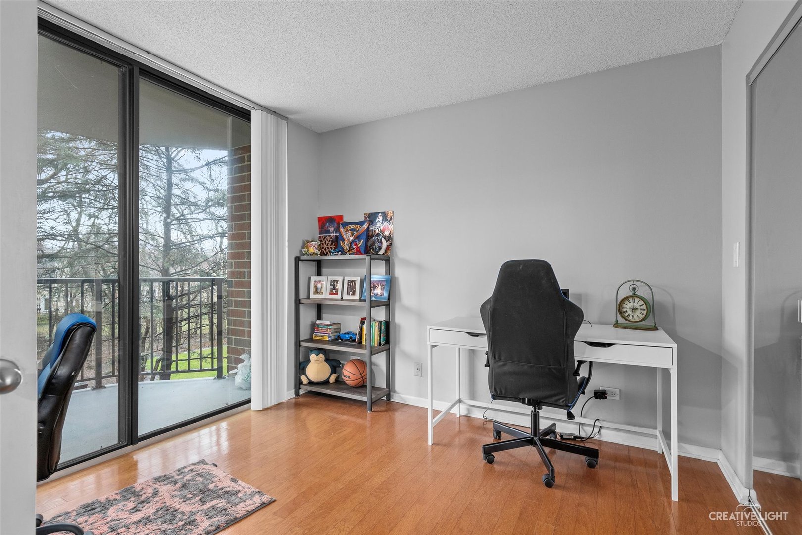 511 Aurora Avenue Unit: 215