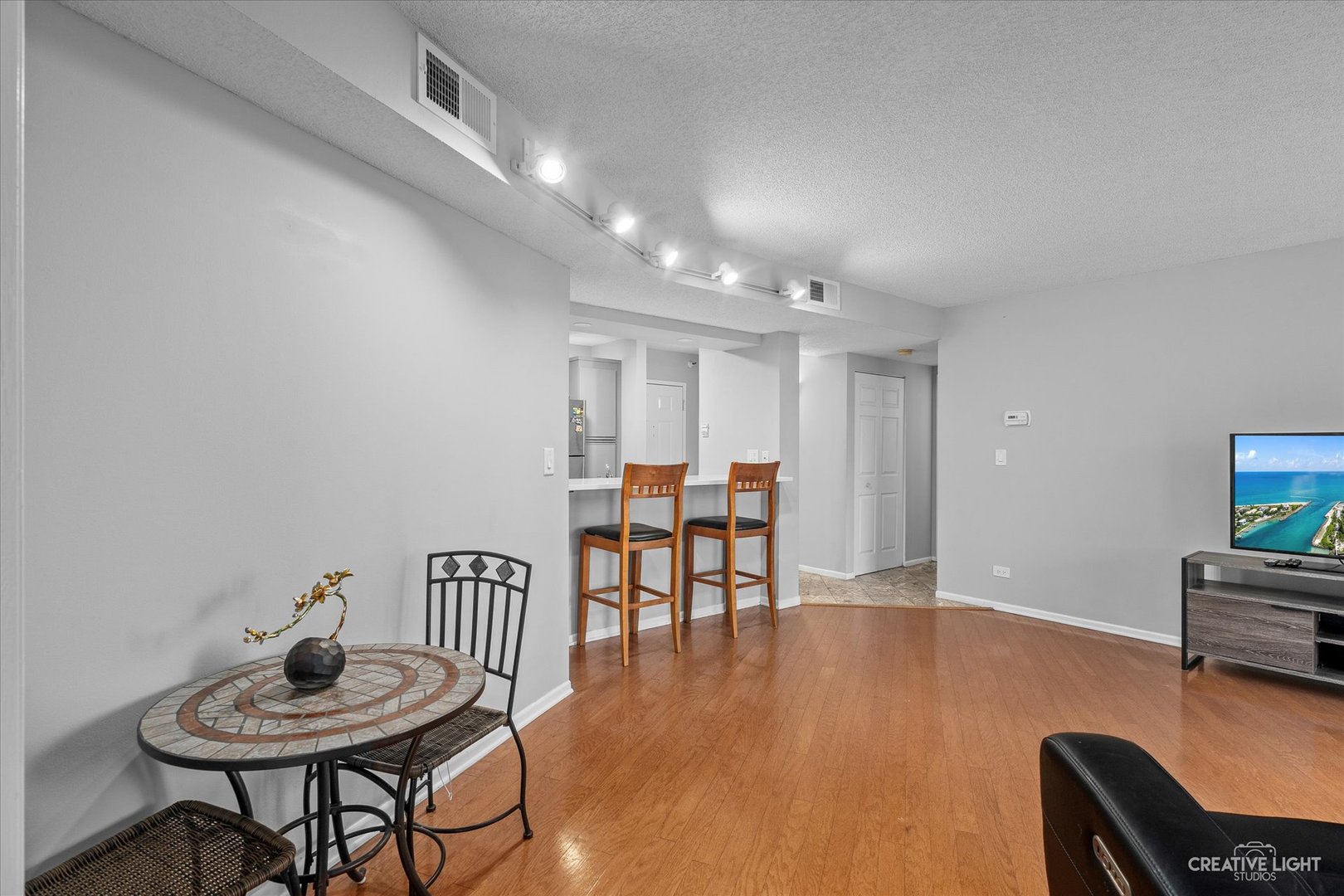 511 Aurora Avenue Unit: 215