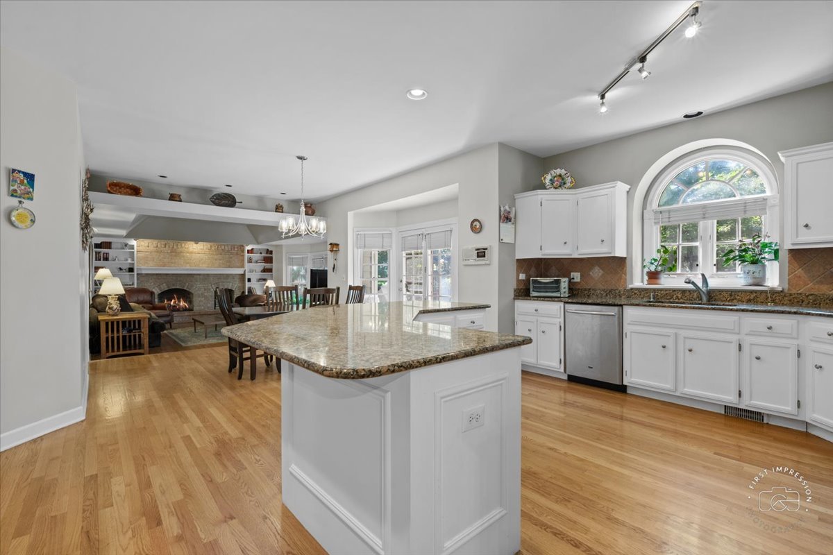 908 Spindletree Avenue