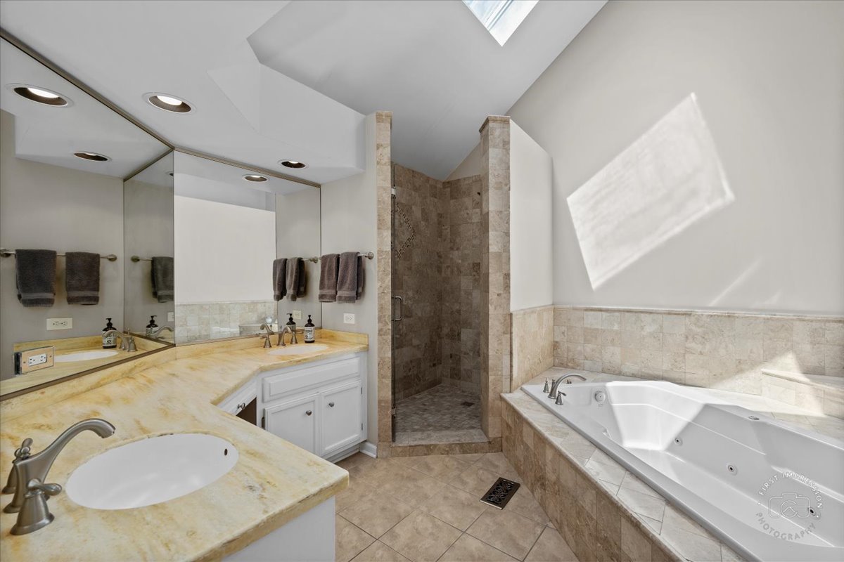 908 Spindletree Avenue