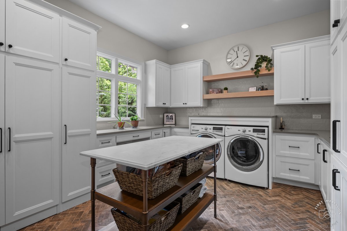 0S107 N Mathewson Lane