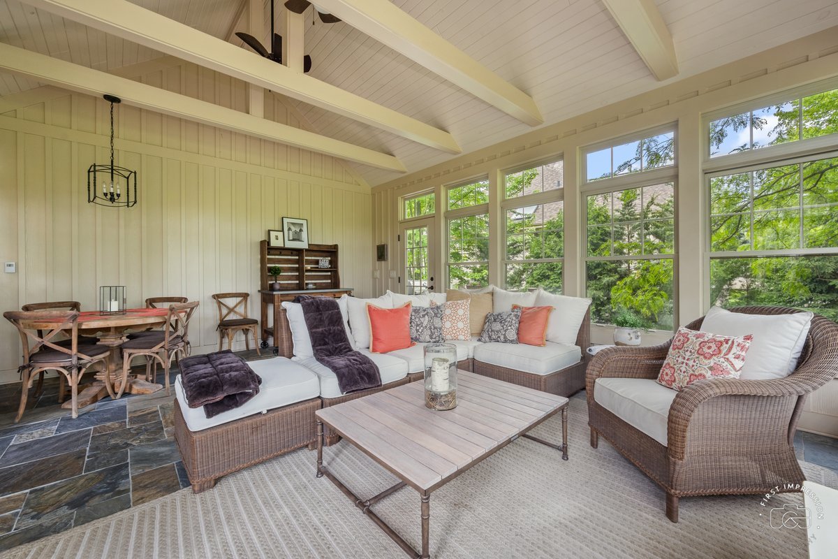 0S107 N Mathewson Lane