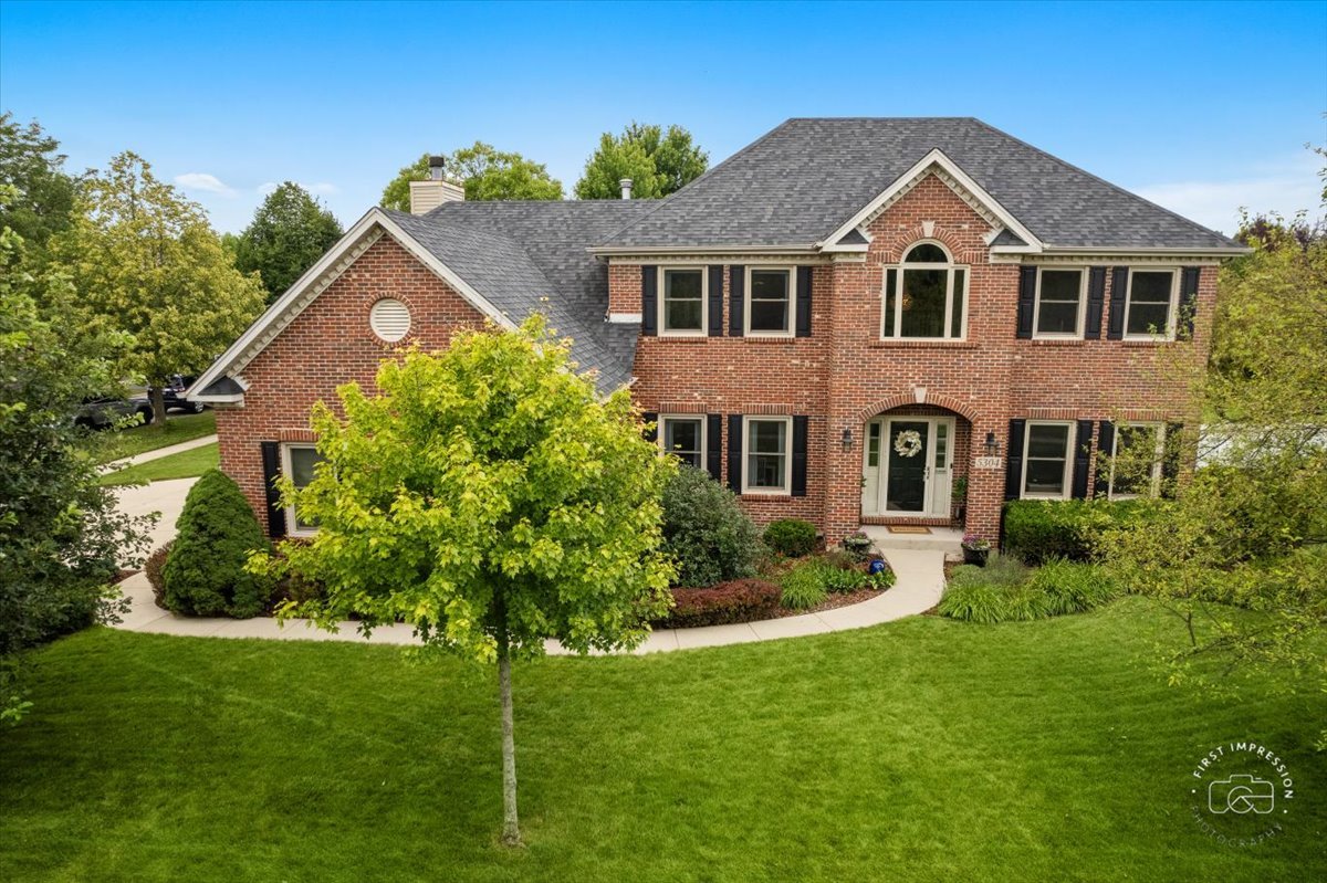 5304 Bundle Flower Court