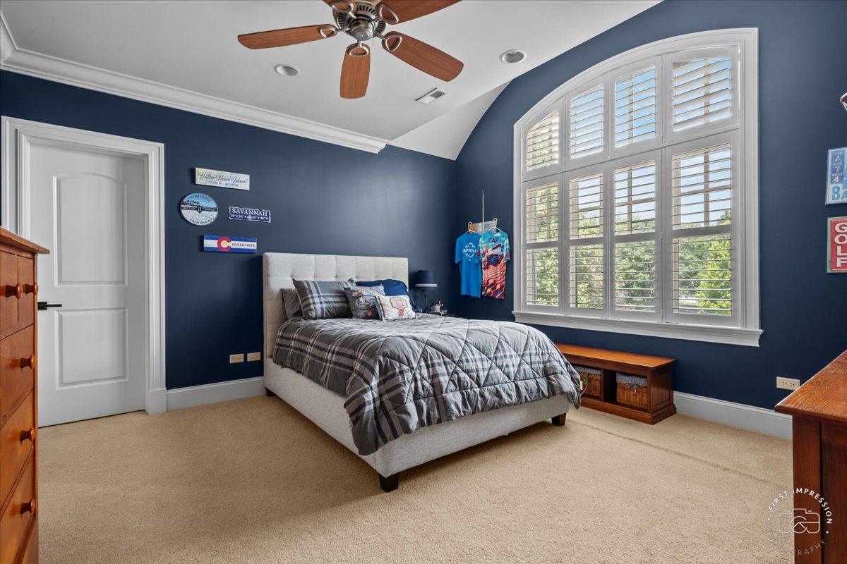 1048 Royal Bombay Court