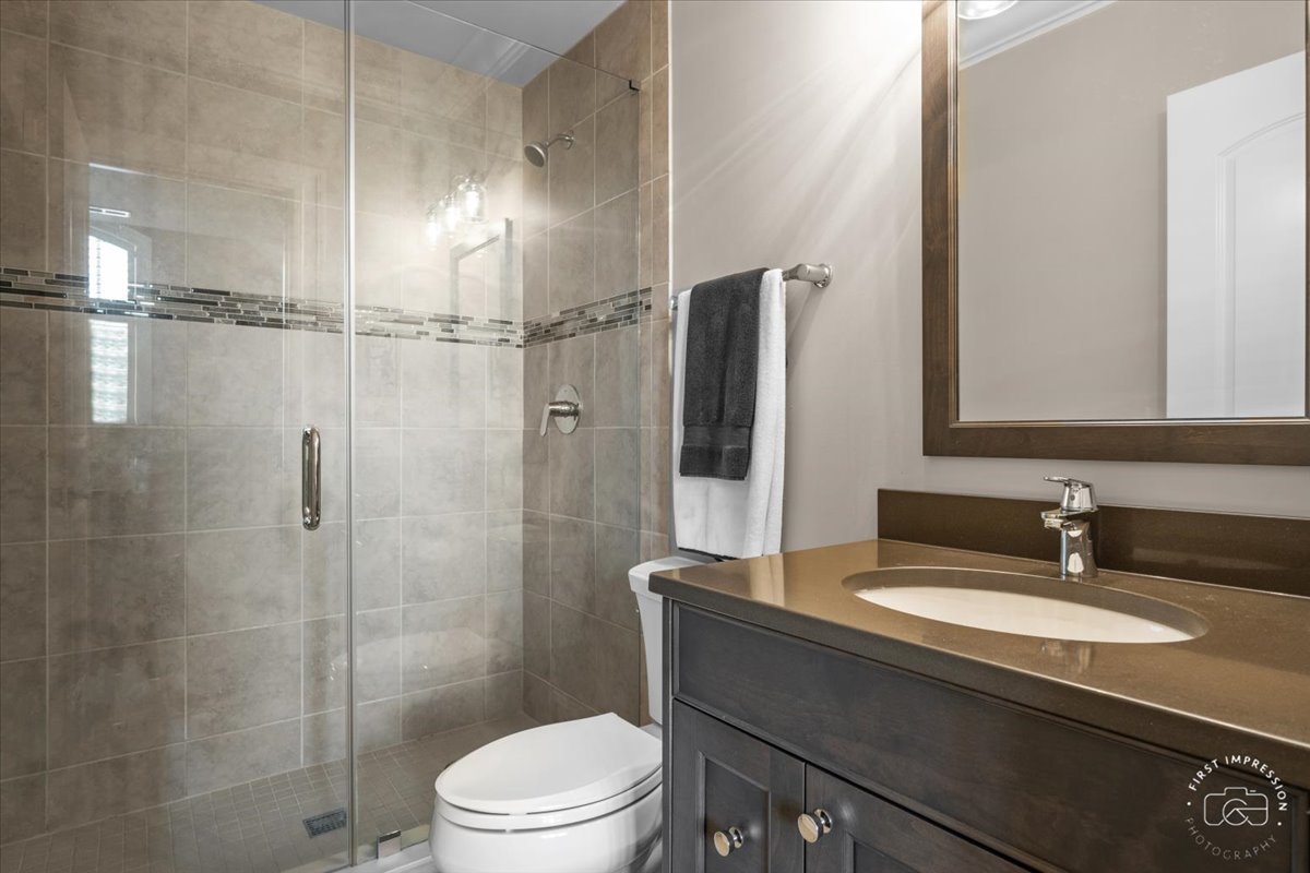 1048 Royal Bombay Court