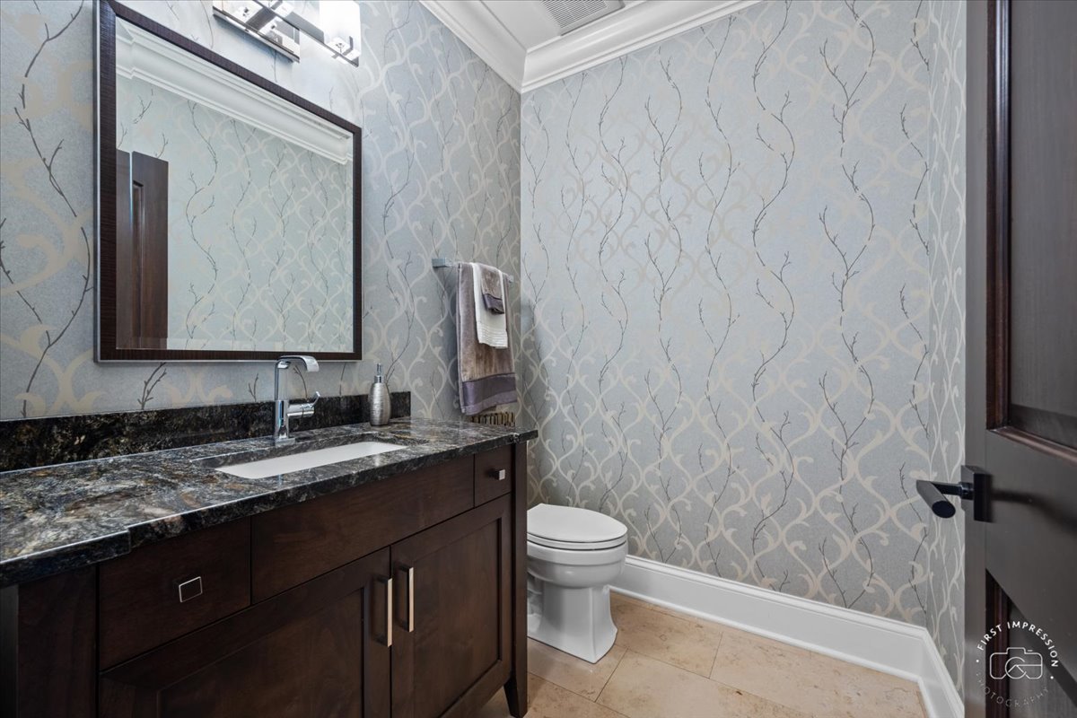 1048 Royal Bombay Court