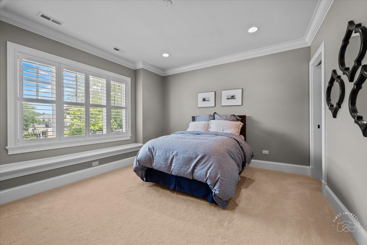 1048 Royal Bombay Court