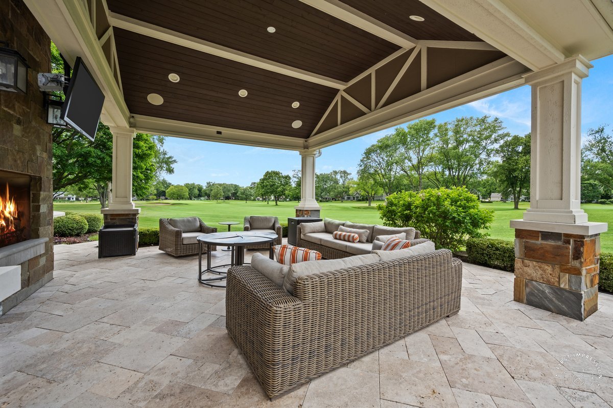 1048 Royal Bombay Court