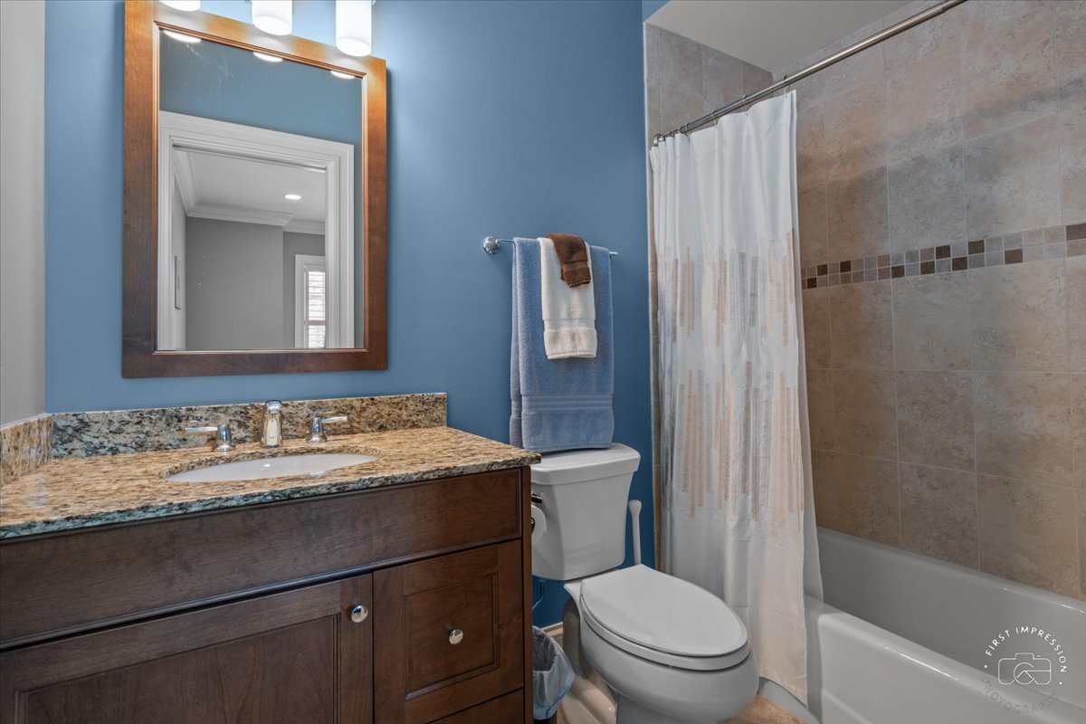 1048 Royal Bombay Court