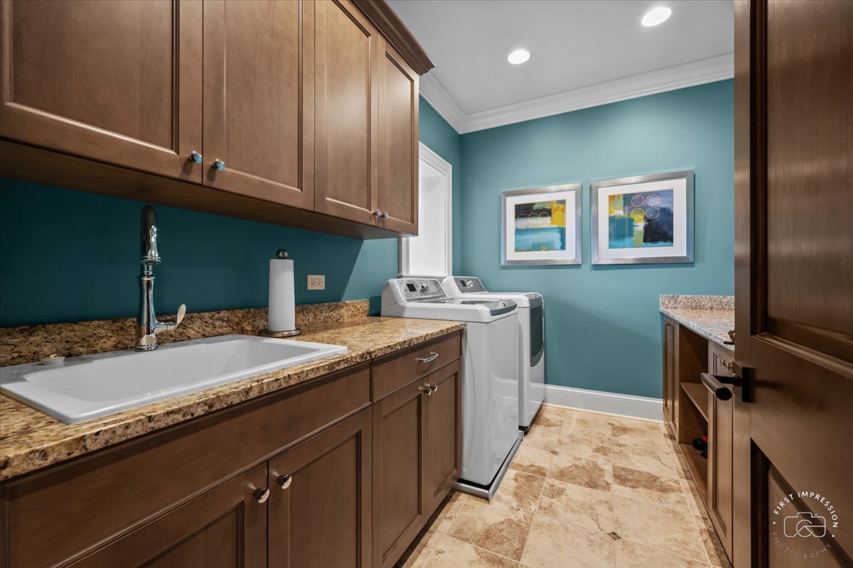 1048 Royal Bombay Court