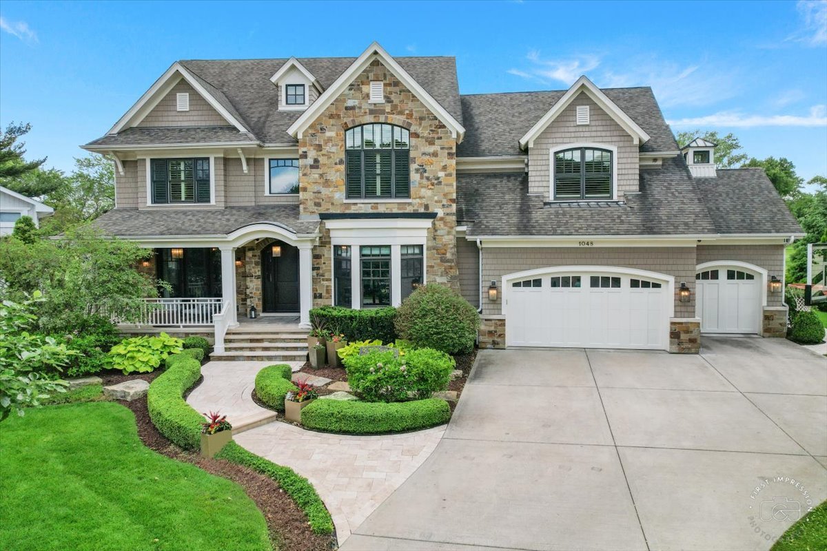 1048 Royal Bombay Court