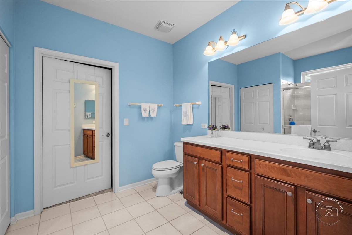 2172 Paddington Court