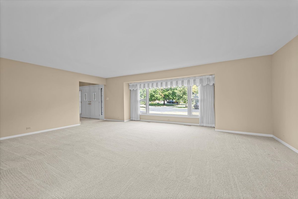 624 Bowling Green Court