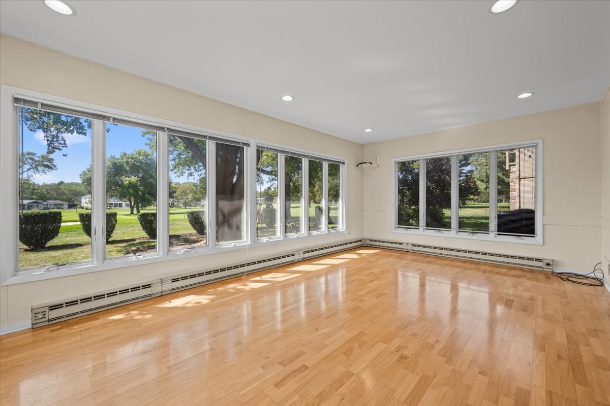 624 Bowling Green Court