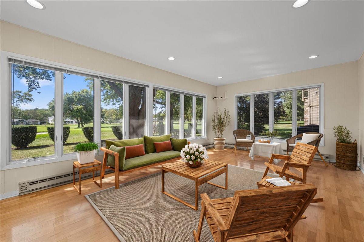 624 Bowling Green Court