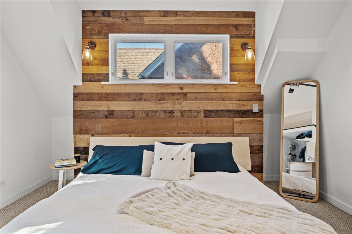 4909 W Pensacola Avenue