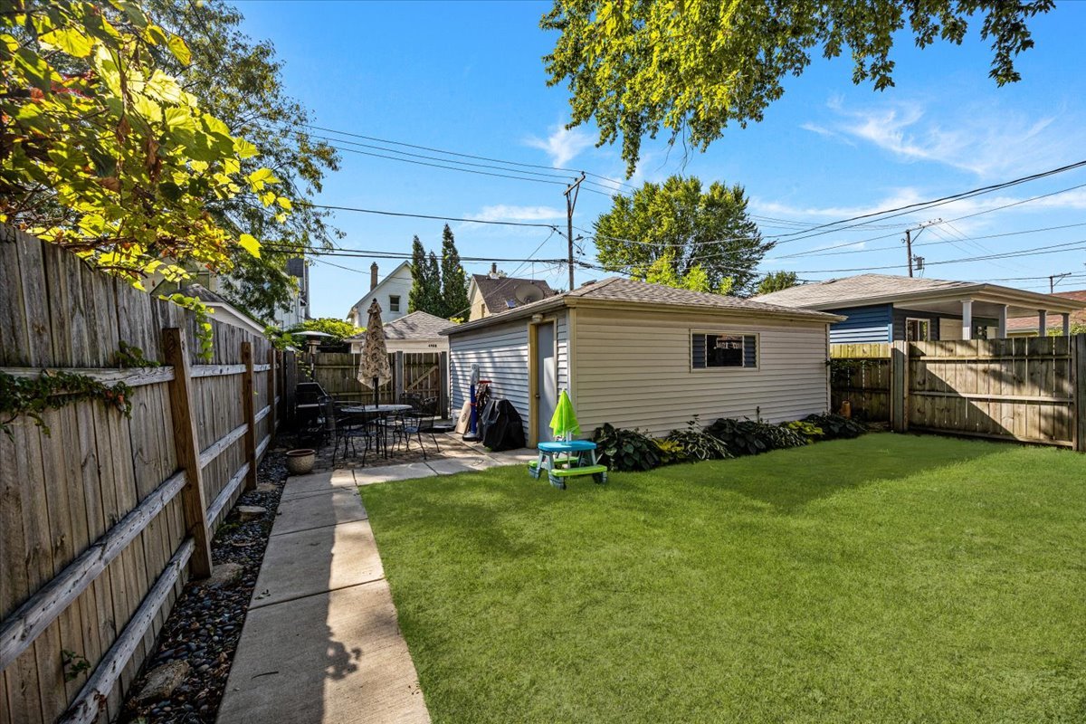 4909 W Pensacola Avenue