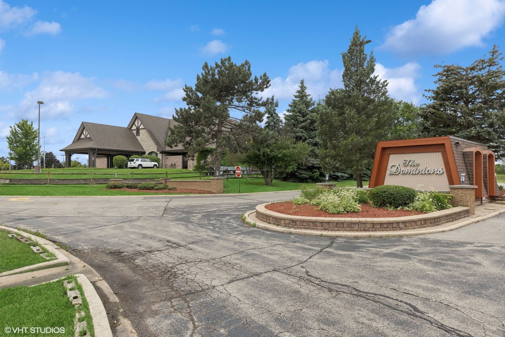 465 W Dominion Drive Unit: 903