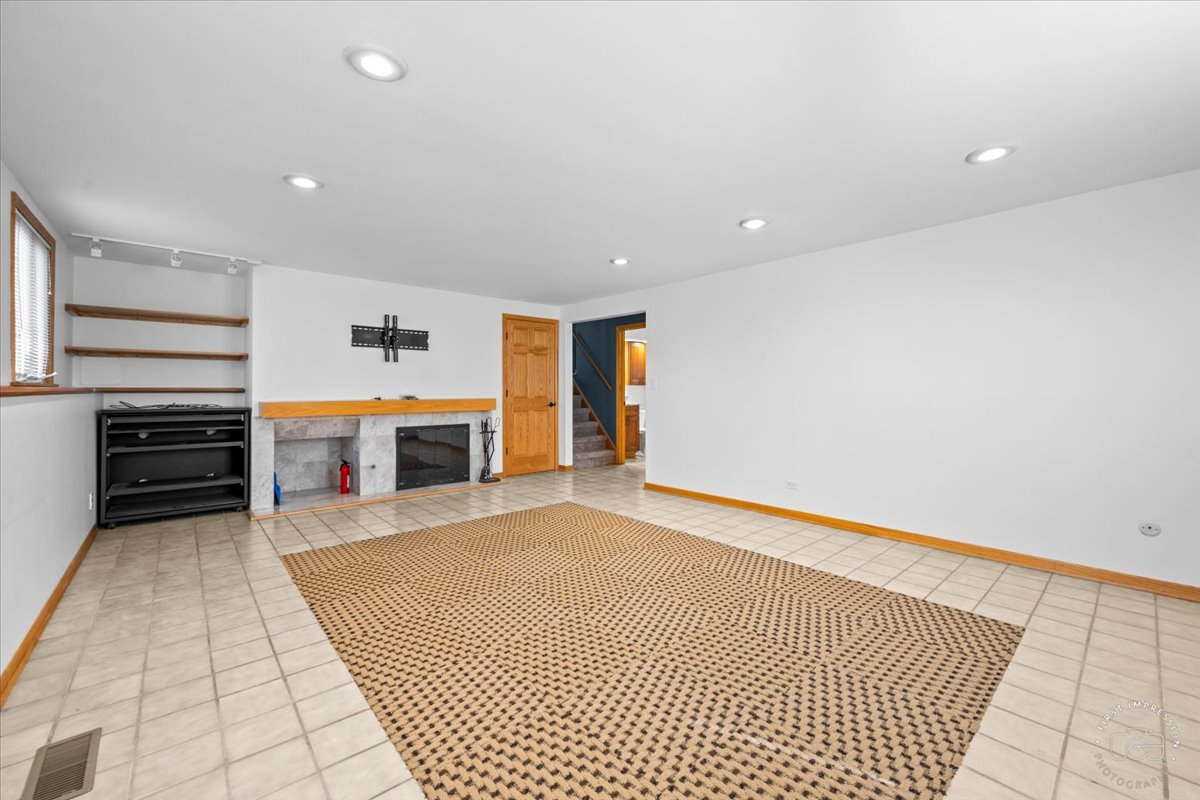 1120 N Brainard Street